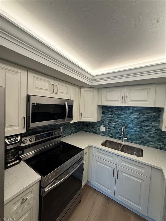 1523 Chesapeake Ave B4, Naples, FL 34102-9