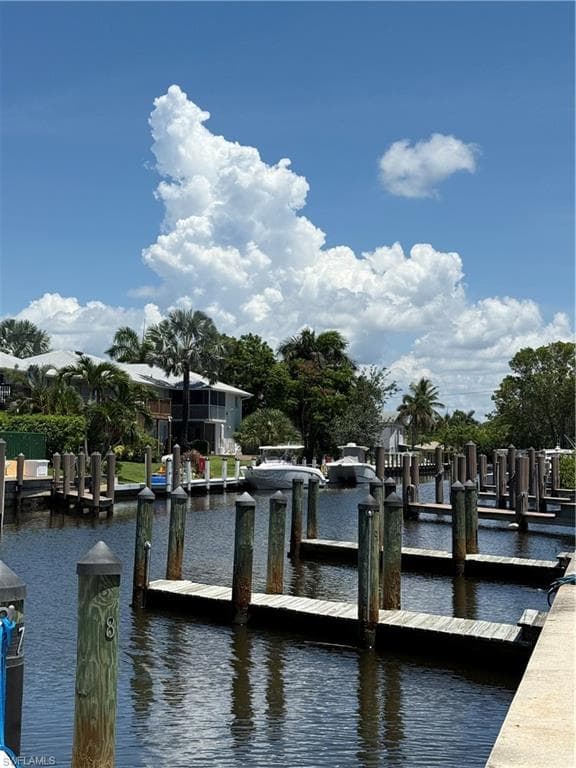1523 Chesapeake Ave B4, Naples, FL 34102-3