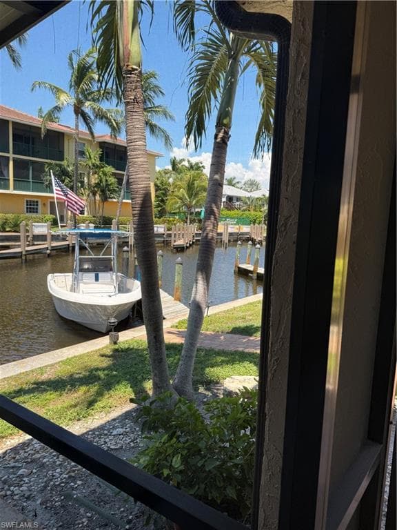 1523 Chesapeake Ave B4, Naples, FL 34102-43