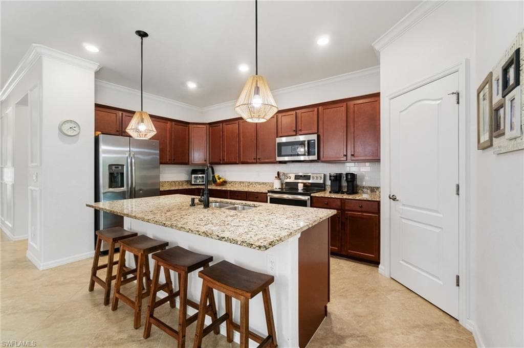 9519 Foxglove Ln, Naples, FL 34120-10