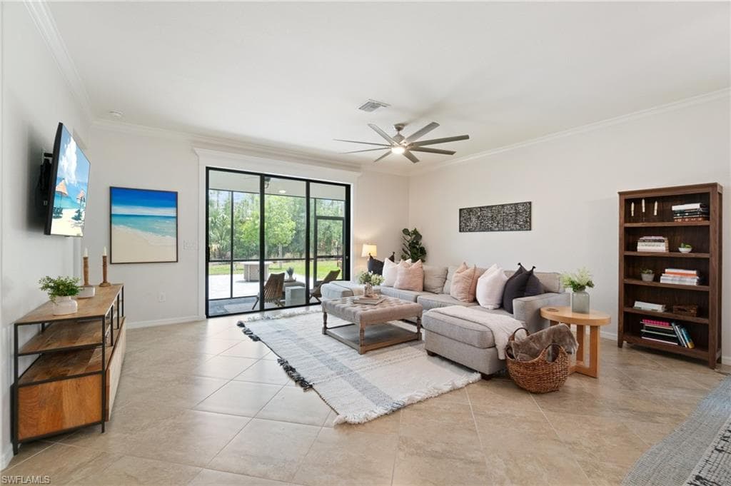 9519 Foxglove Ln, Naples, FL 34120-15