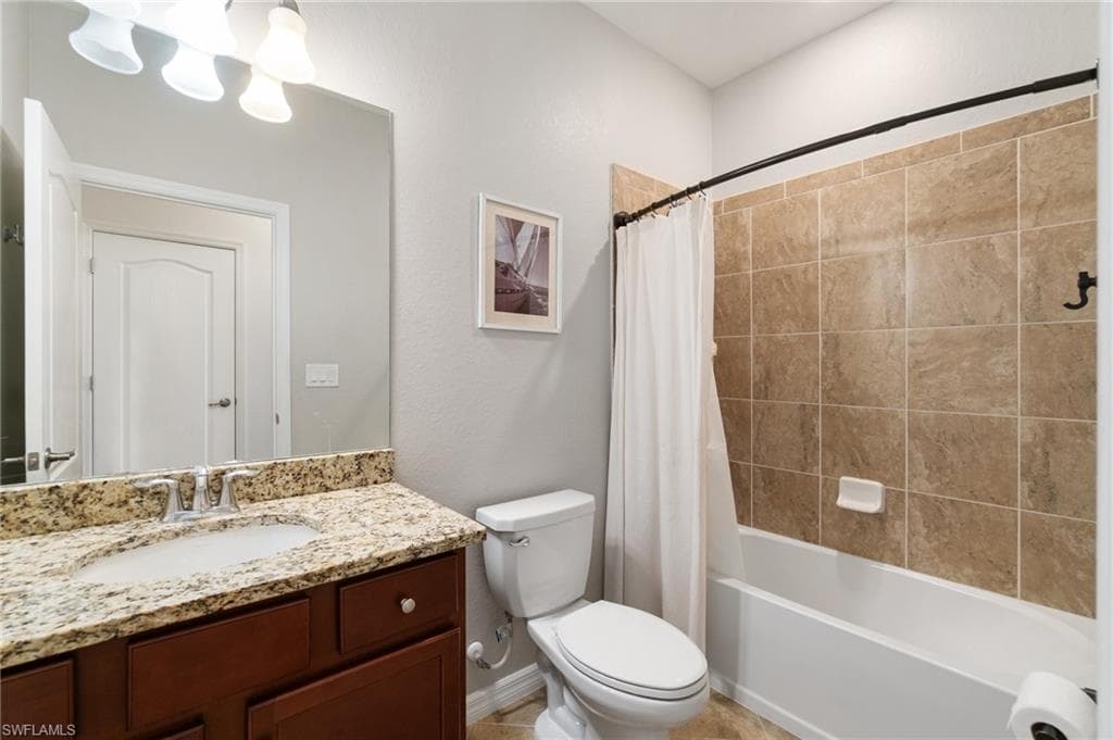 9519 Foxglove Ln, Naples, FL 34120-27
