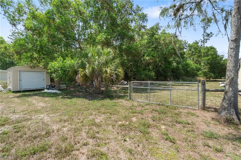 3321 Golden Gate Blvd E, Naples, FL 34120-20
