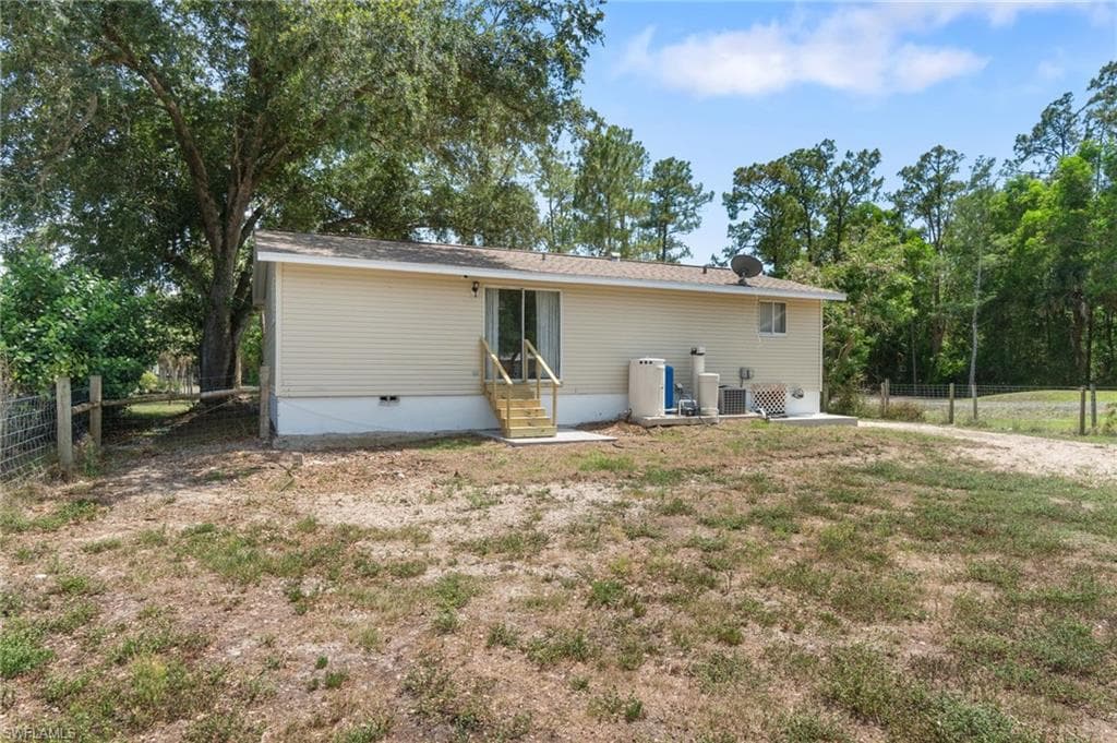 3321 Golden Gate Blvd E, Naples, FL 34120-21