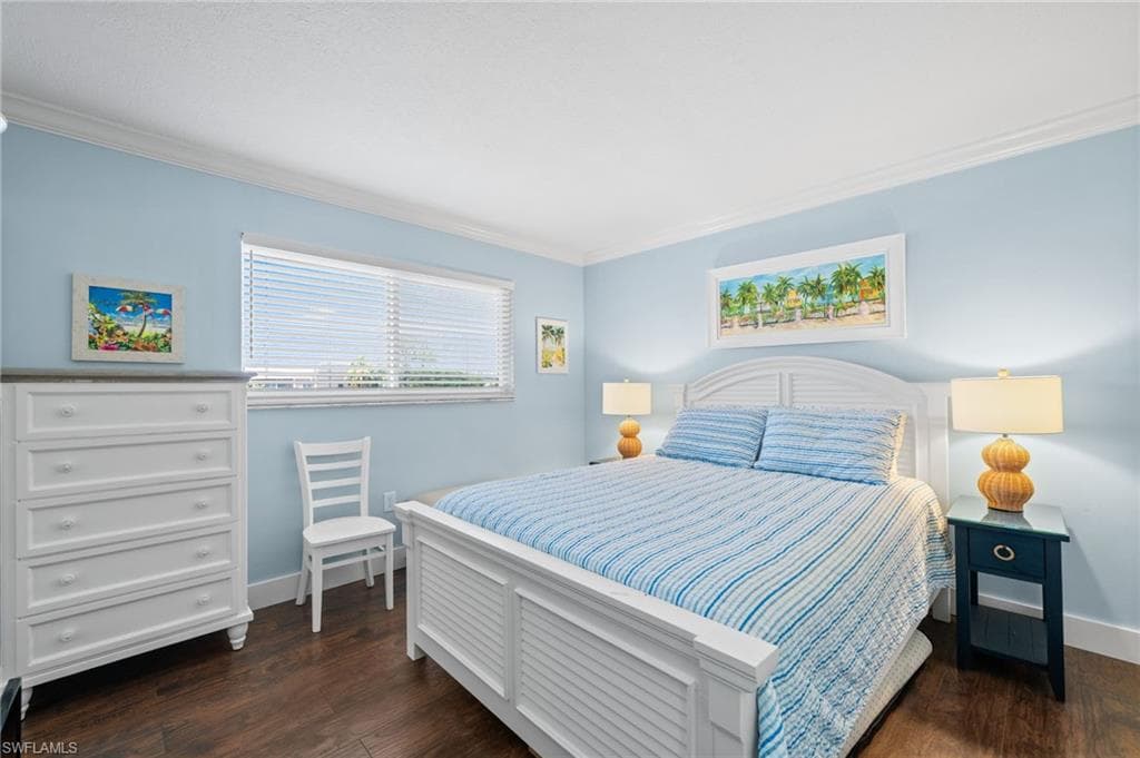 190 Turtle Lake Ct 311, Naples, FL 34105-17