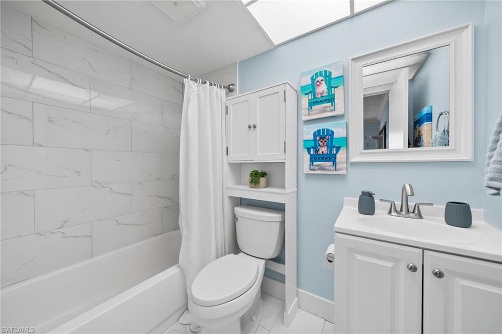 190 Turtle Lake Ct 311, Naples, FL 34105-18