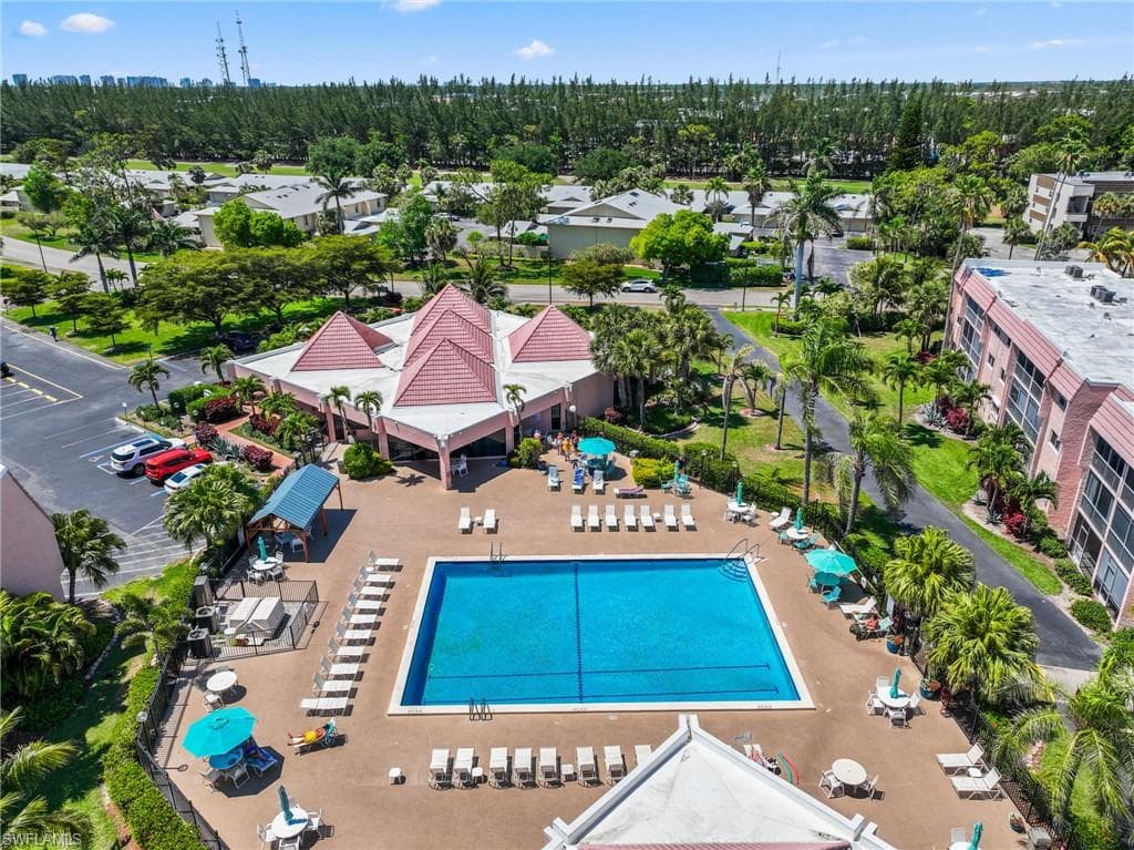 190 Turtle Lake Ct 311, Naples, FL 34105-31