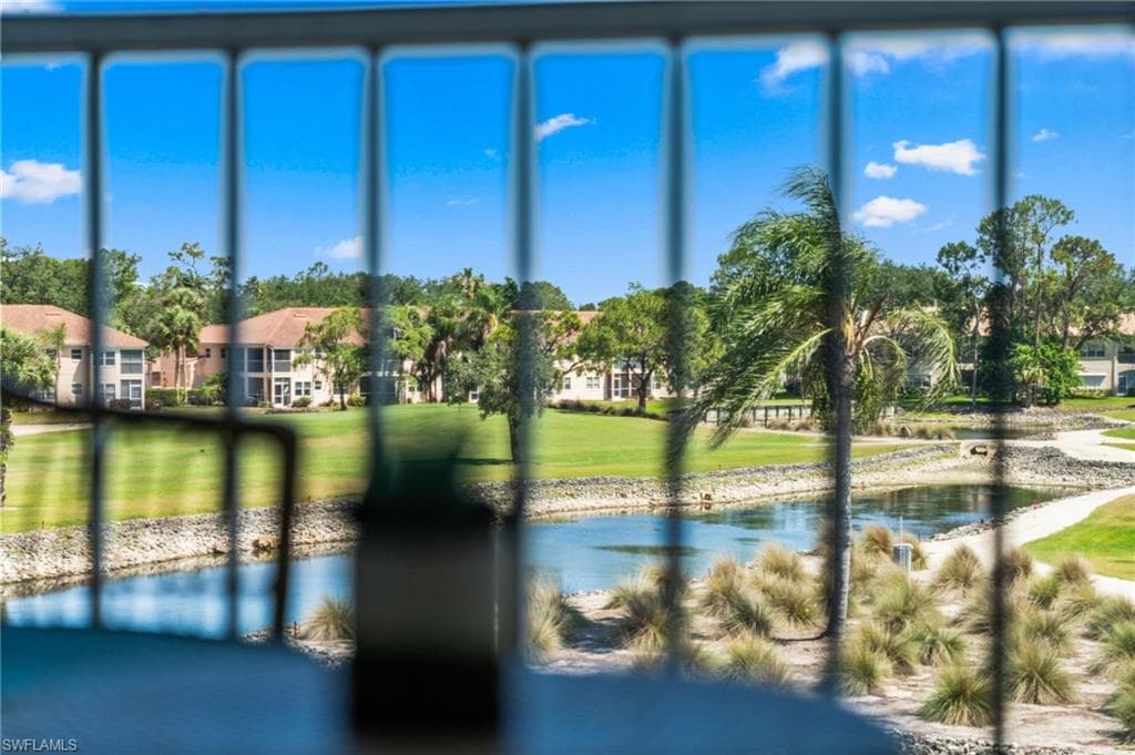 190 Turtle Lake Ct 311, Naples, FL 34105-35