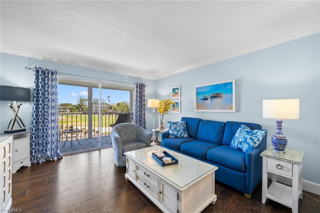 190 Turtle Lake Ct 311, Naples, FL 34105-7