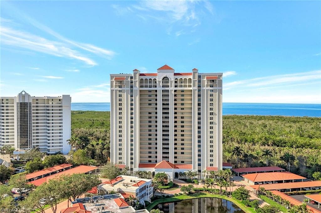 6573 Marissa Loop 303, Naples, FL 34108-25