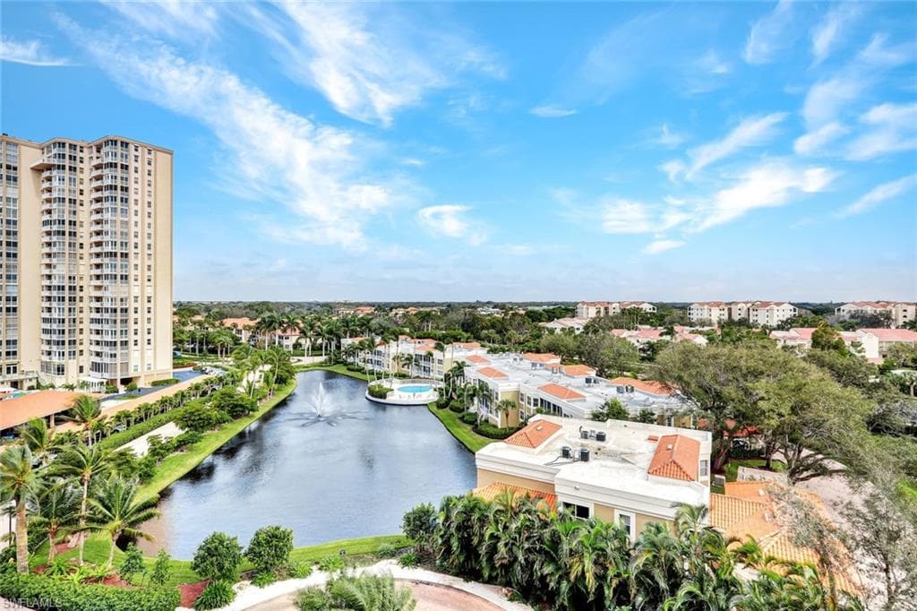 6573 Marissa Loop 303, Naples, FL 34108-29