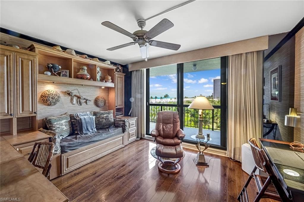 174 Collier Blvd 304, Marco Island, FL 34145-25