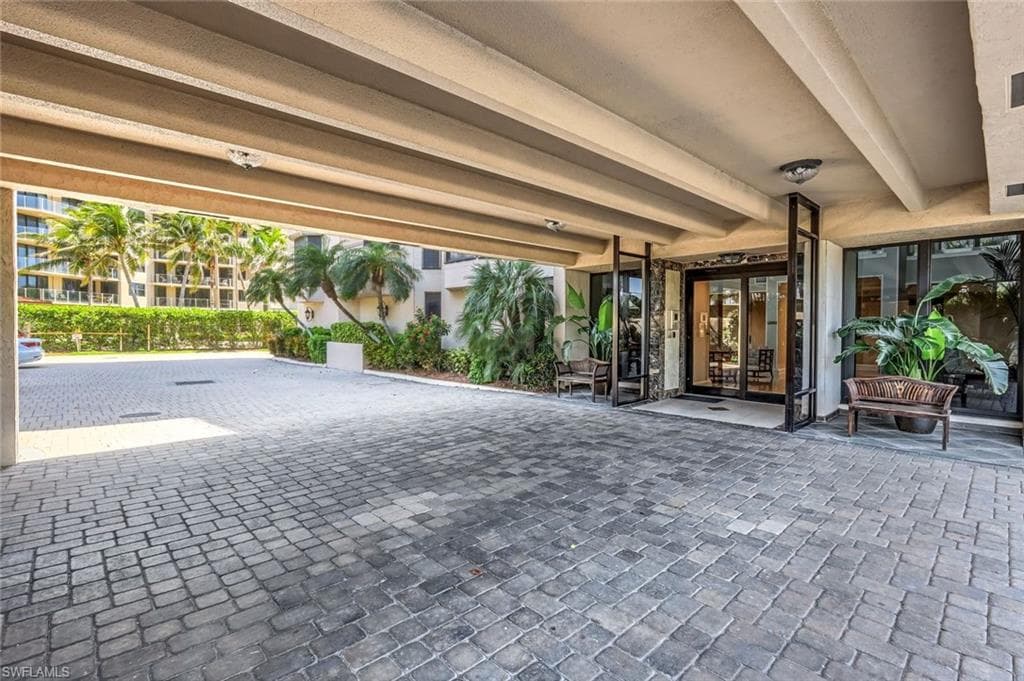 174 Collier Blvd 304, Marco Island, FL 34145-33