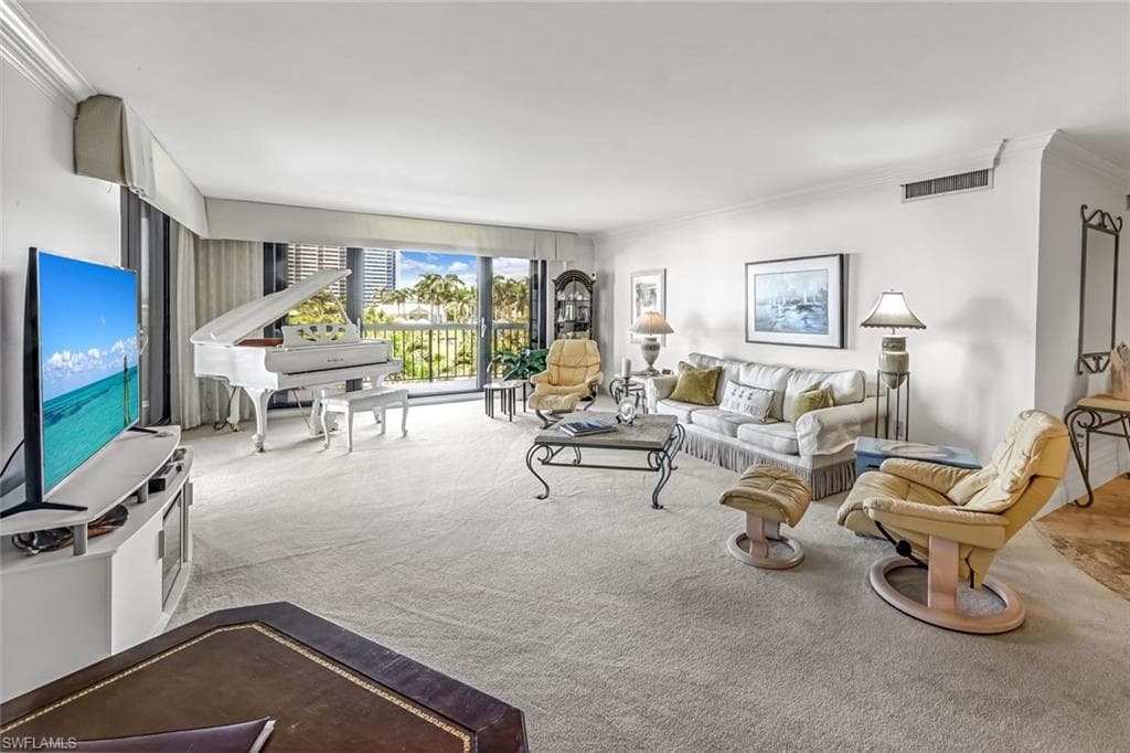 174 Collier Blvd 304, Marco Island, FL 34145-8