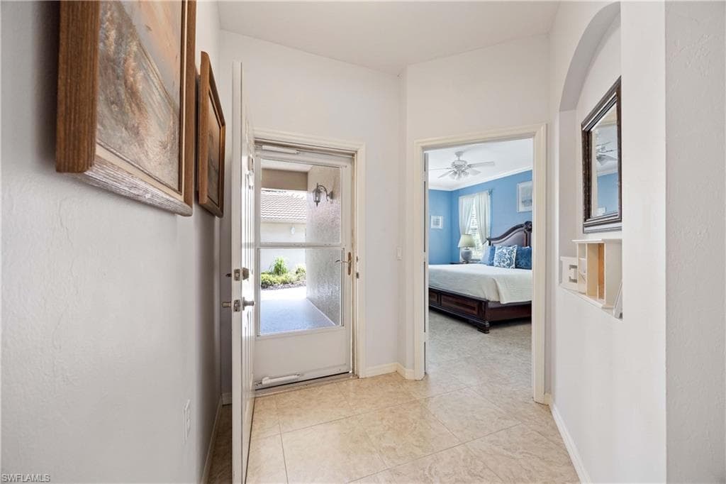3965 Bishopwood Ct E 101, Naples, FL 34114-8