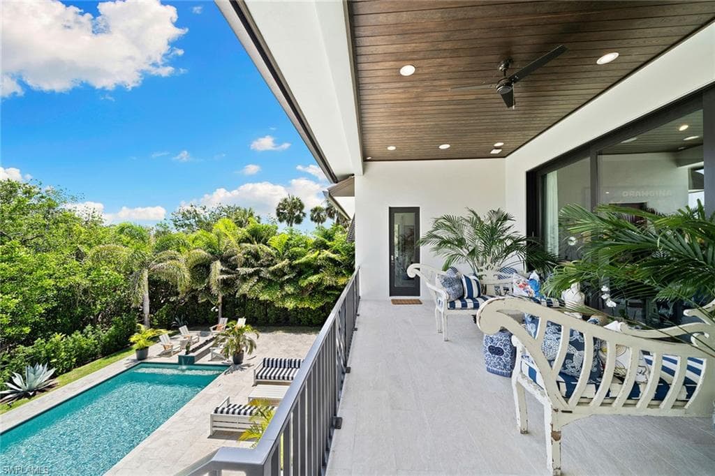 210 Topanga Dr, Bonita Springs, FL 34134-17