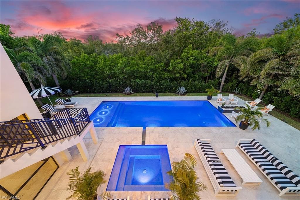 210 Topanga Dr, Bonita Springs, FL 34134-2