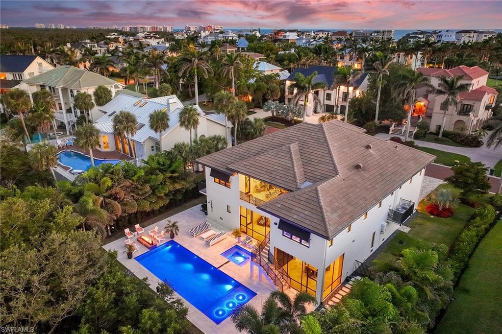 210 Topanga Dr, Bonita Springs, FL 34134-4