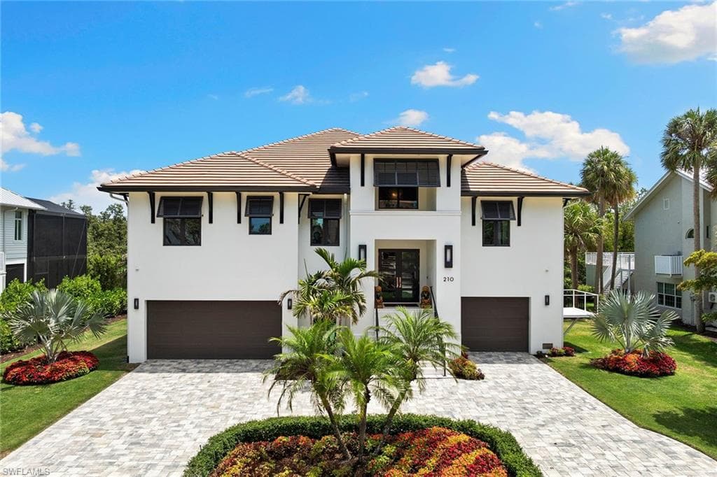210 Topanga Dr, Bonita Springs, FL 34134-6
