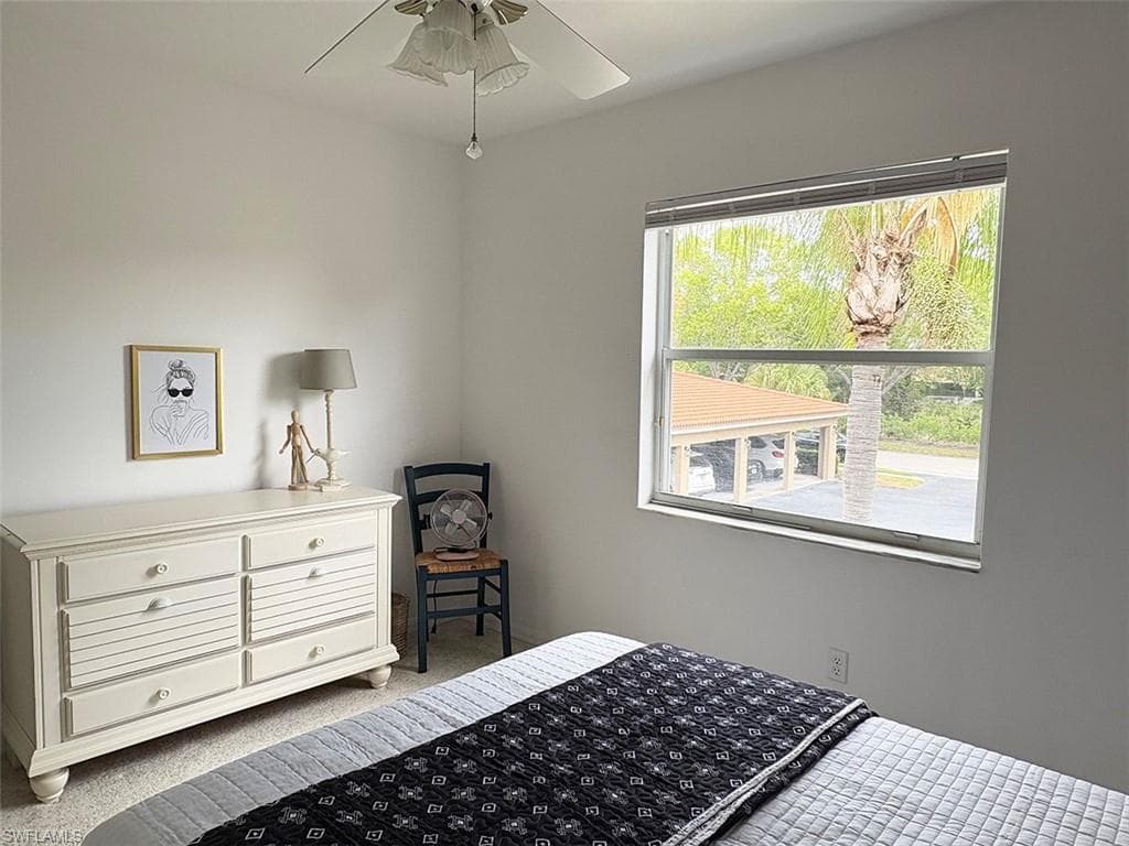6310 Huntington Lakes Cir 203, Naples, FL 34119-17
