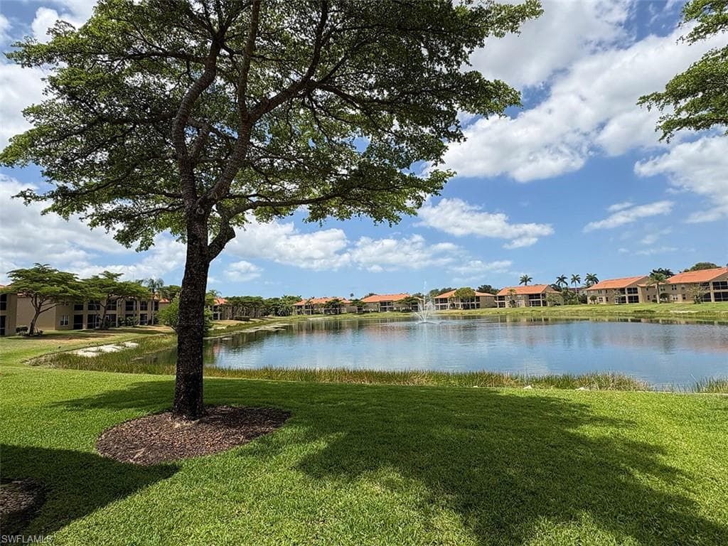6310 Huntington Lakes Cir 203, Naples, FL 34119-22