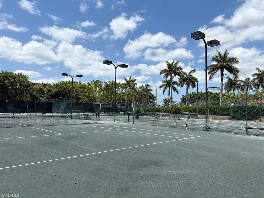 6310 Huntington Lakes Cir 203, Naples, FL 34119-27
