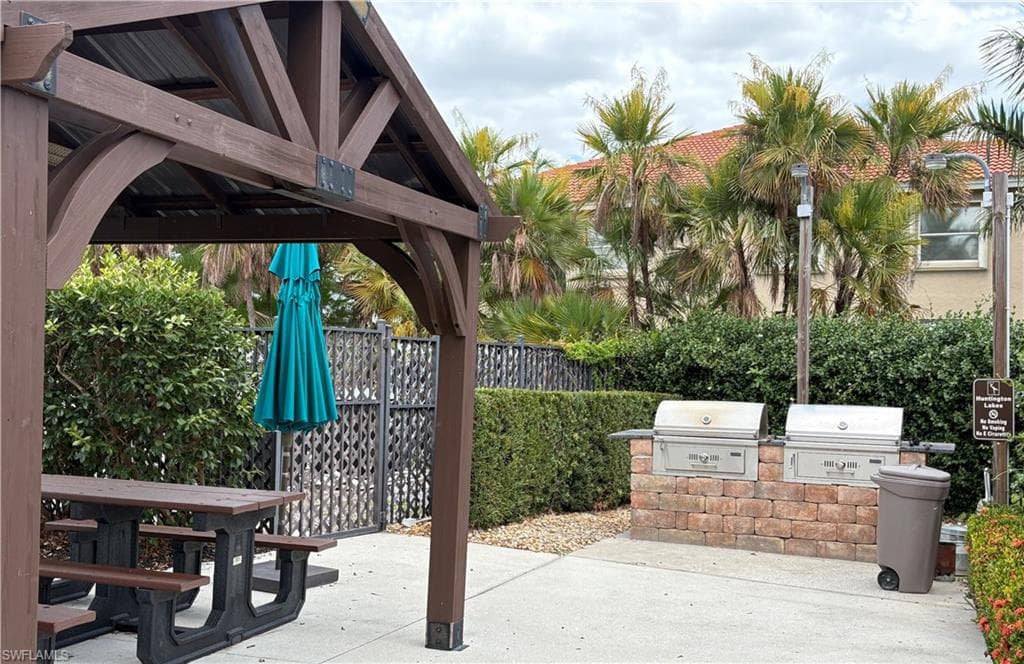 6310 Huntington Lakes Cir 203, Naples, FL 34119-34