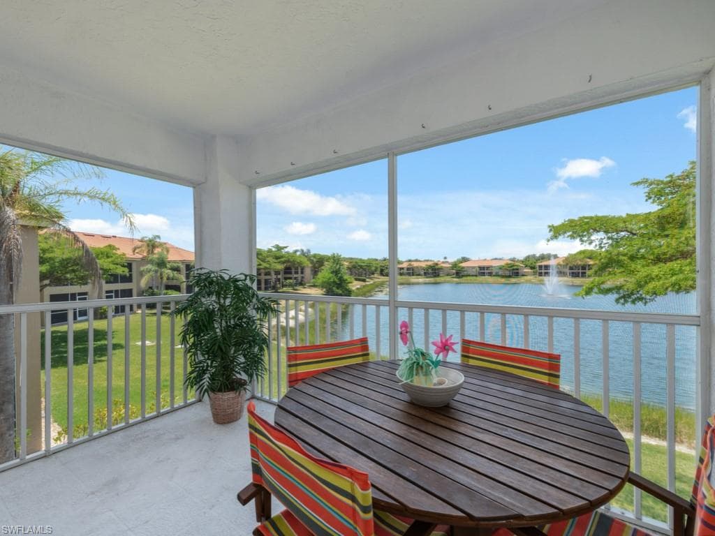 6310 Huntington Lakes Cir 203, Naples, FL 34119-5