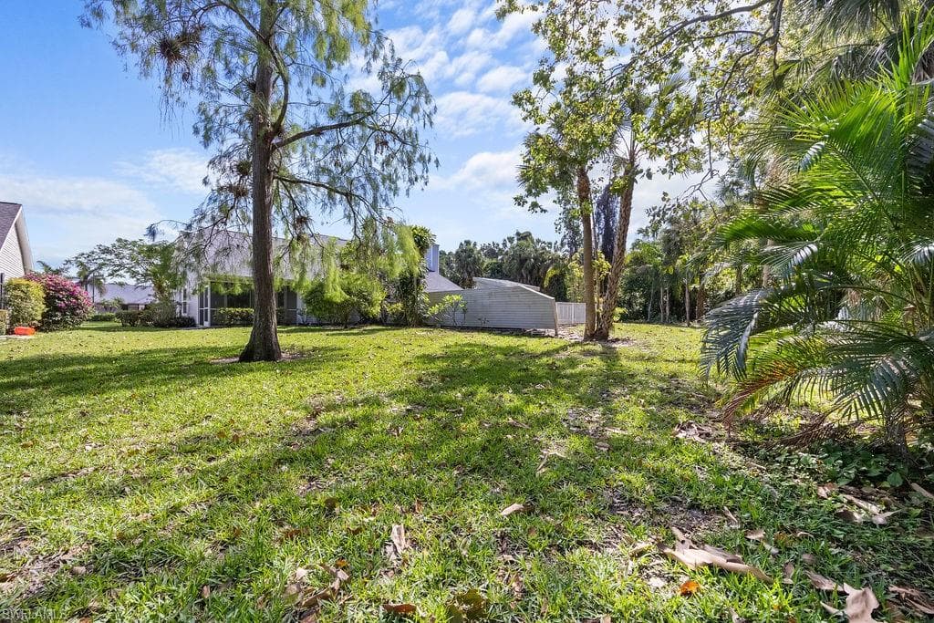 1429 Monarch Cir, Naples, FL 34116-34