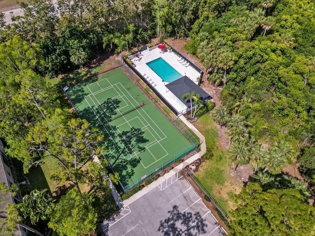 1429 Monarch Cir, Naples, FL 34116-42