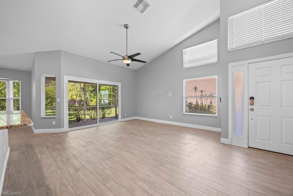 1429 Monarch Cir, Naples, FL 34116-6