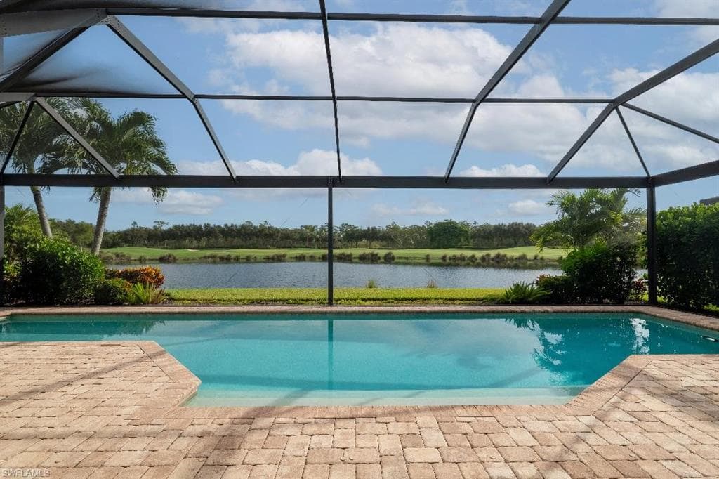 8880 Savona Ct, Naples, FL 34119-1
