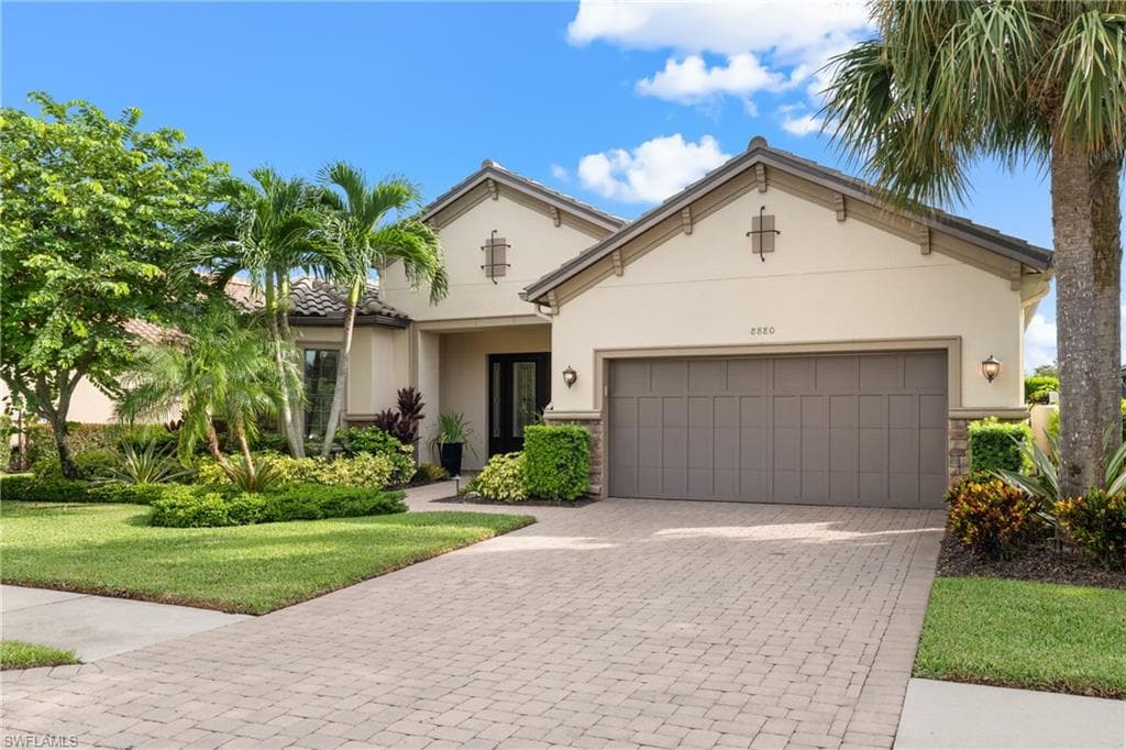 8880 Savona Ct, Naples, FL 34119-4