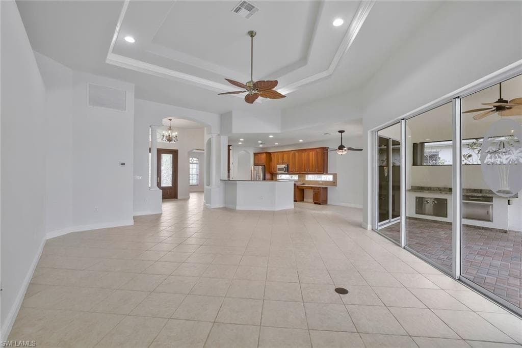4923 Cerromar Dr, Naples, FL 34112-9