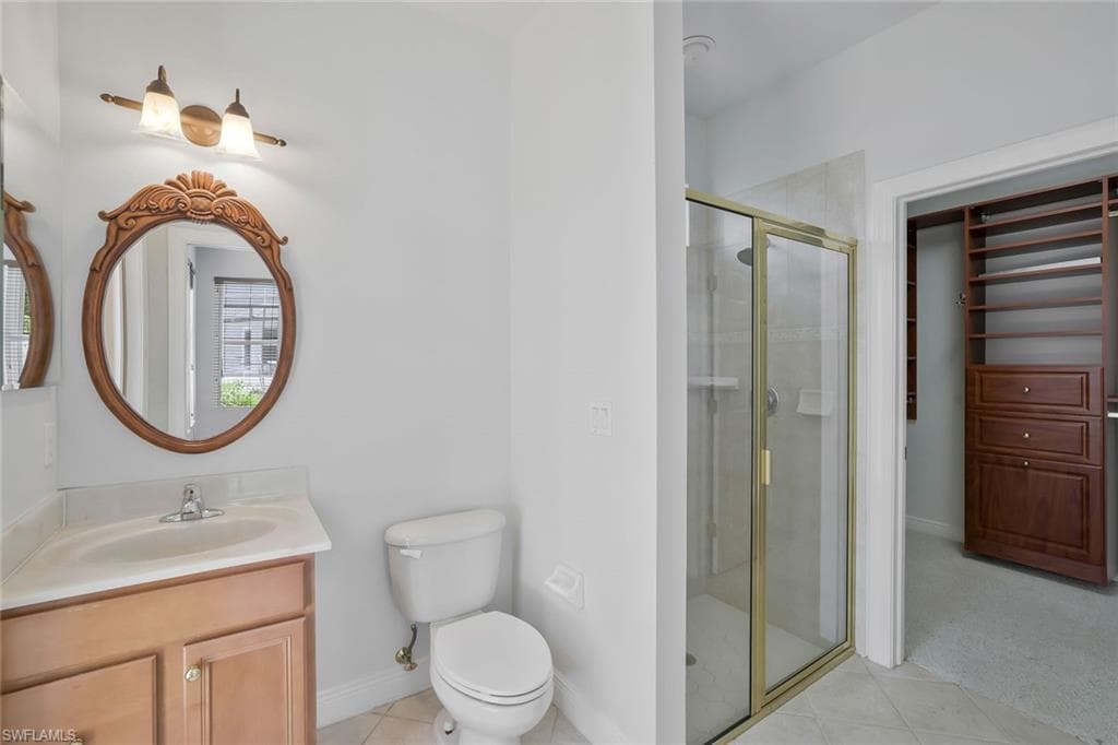 4923 Cerromar Dr, Naples, FL 34112-16