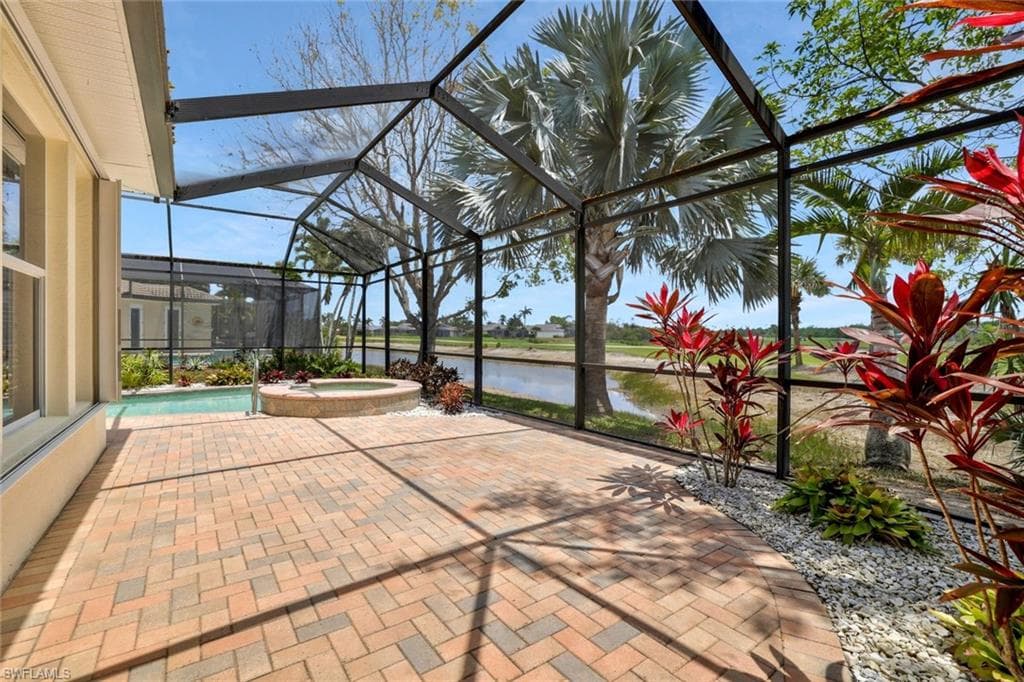 4923 Cerromar Dr, Naples, FL 34112-26