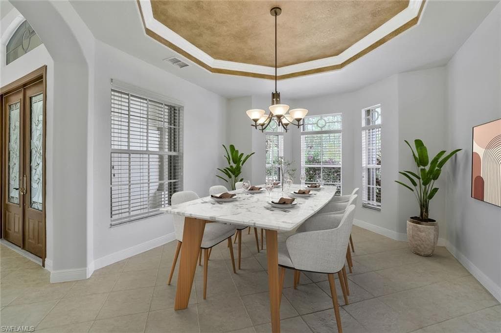 4923 Cerromar Dr, Naples, FL 34112-5