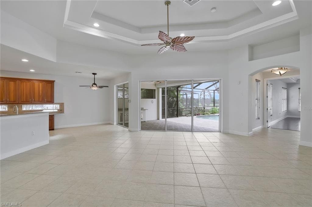 4923 Cerromar Dr, Naples, FL 34112-8