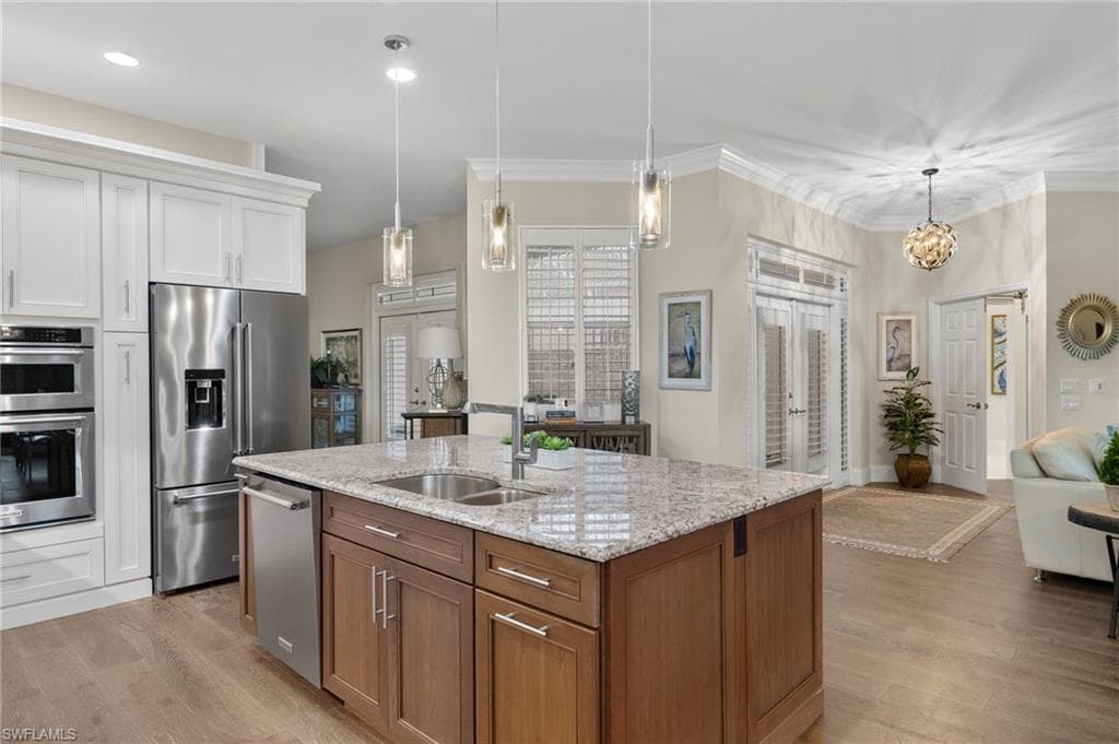 1737 York Island Dr, Naples, FL 34112-11