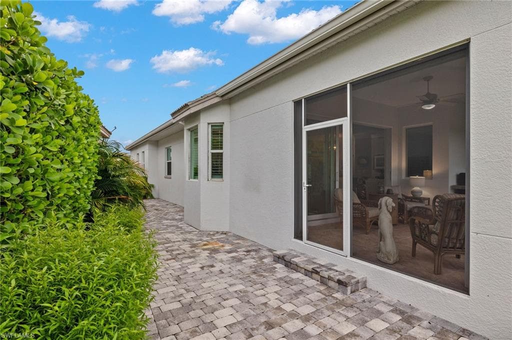 1737 York Island Dr, Naples, FL 34112-27