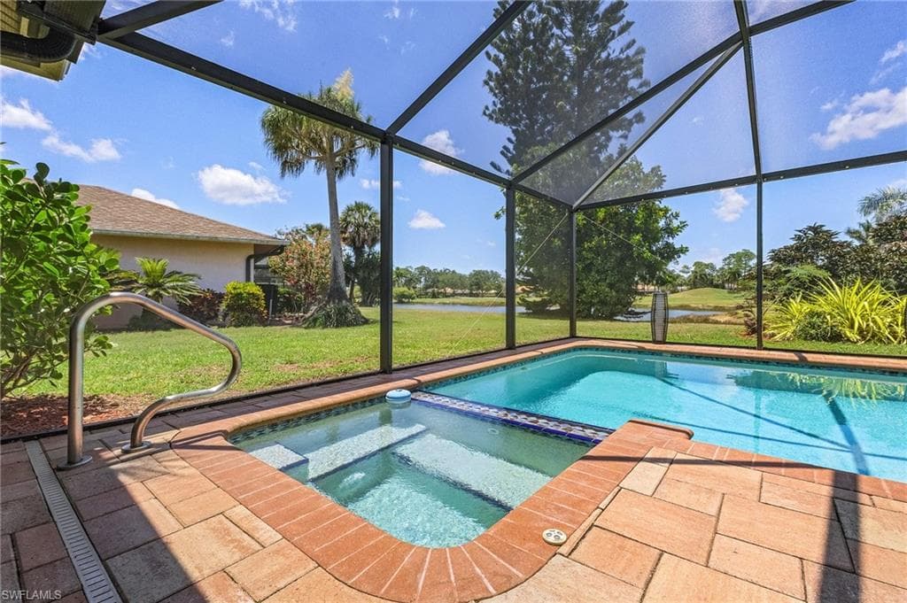 813 Saint Andrews Blvd, Naples, FL 34113-6