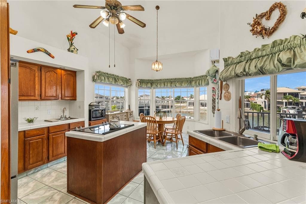 1200 Butterfly Ct, Marco Island, FL 34145-16