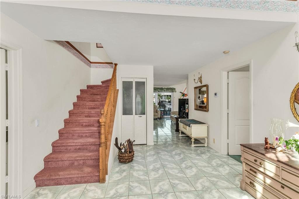 1200 Butterfly Ct, Marco Island, FL 34145-5