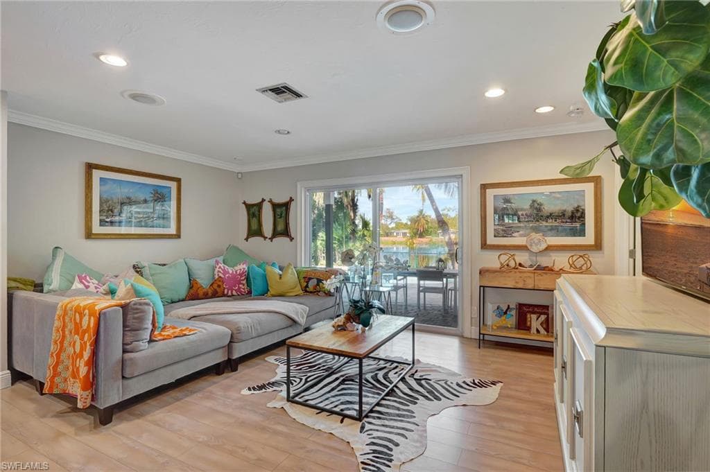 1387 28th Ave N, Naples, FL 34103-10