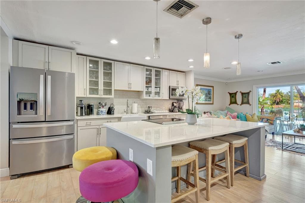1387 28th Ave N, Naples, FL 34103-3