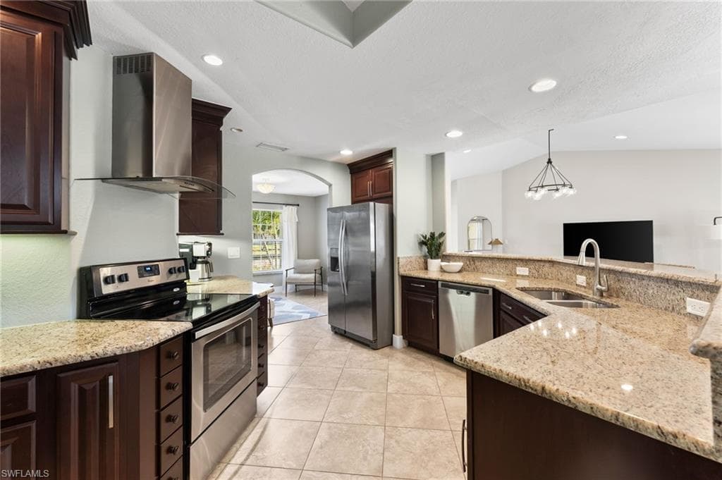 1107 El Dorado Pkwy W, Cape Coral, FL 33914-12