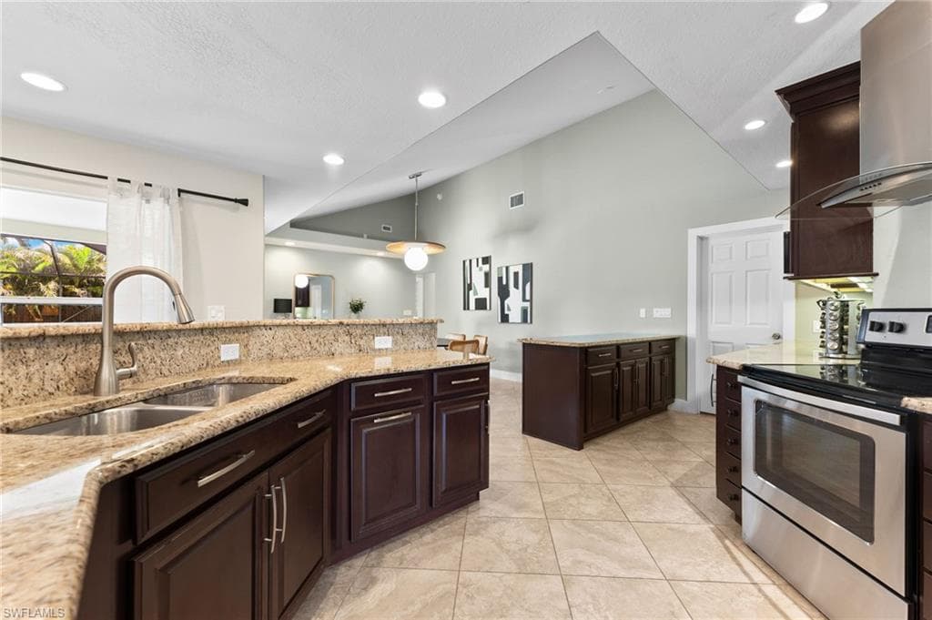 1107 El Dorado Pkwy W, Cape Coral, FL 33914-19
