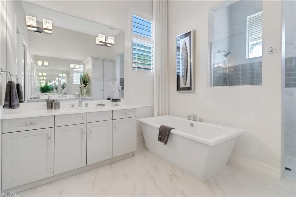 14179 Charthouse Ct, Naples, FL 34114-18