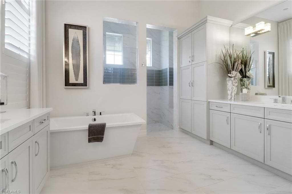 14179 Charthouse Ct, Naples, FL 34114-6