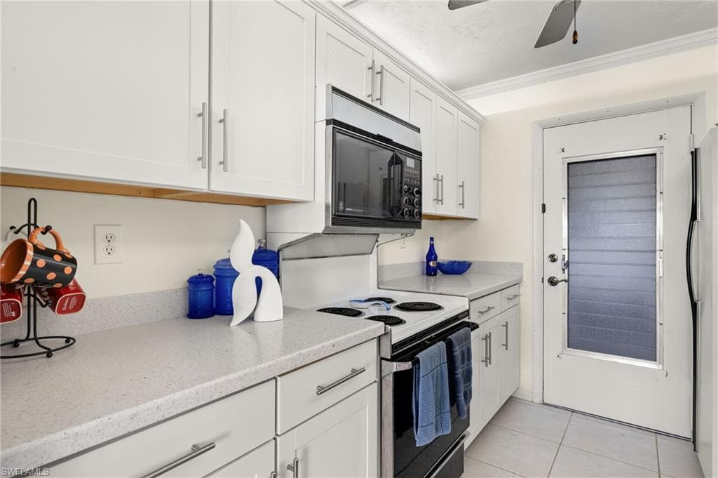 2150 Gulf Shore Blvd N 701, Naples, FL 34103-8